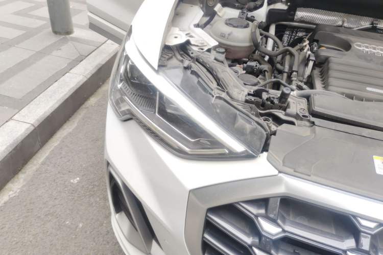 Used Audi Q3 2020 35 TFSI Fashion Dynamic Model Right Front Headlight