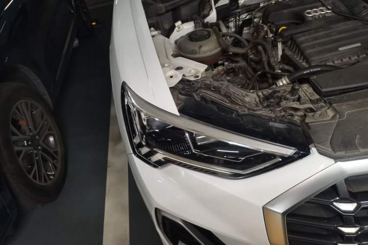 Used Audi Q3 2020 35 TFSI Ambition Dynamic Edition Right Front Headlight