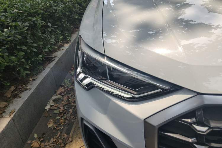 Used Audi Q3 2020 35 TFSI Ambition Dynamic Edition Right Front Headlight