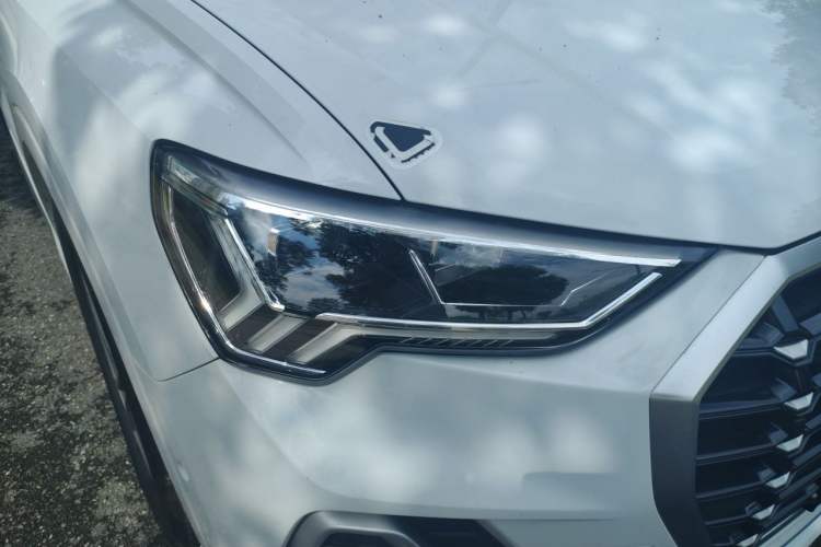 Used Audi Q3 2020 40 TFSI Fashion Dynamic Model Right Front Headlight