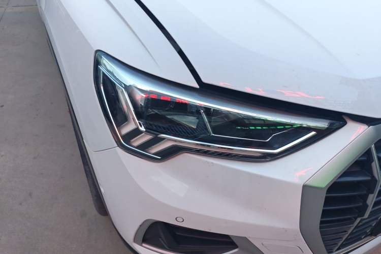 Used Audi Q3 2020 35 TFSI Fashionable and Elegant Model Right Front Headlight