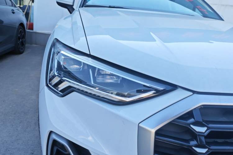 Used Audi Q3 2020 35 TFSI Ambition Dynamic Edition Right Front Headlight