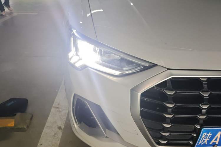 Used Audi Q3 2020 35 TFSI Fashion Dynamic Model Right Front Headlight