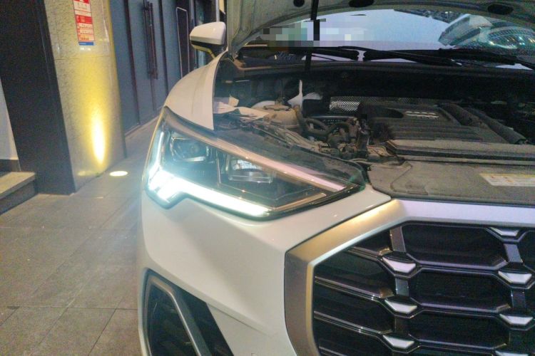 Used Audi Q3 2020 35 TFSI Fashion Dynamic Model Right Front Headlight