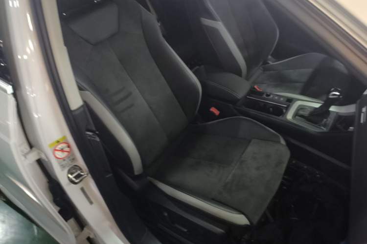 Used Audi Q3 2020 35 TFSI Ambition Dynamic Edition Right Front Seat
