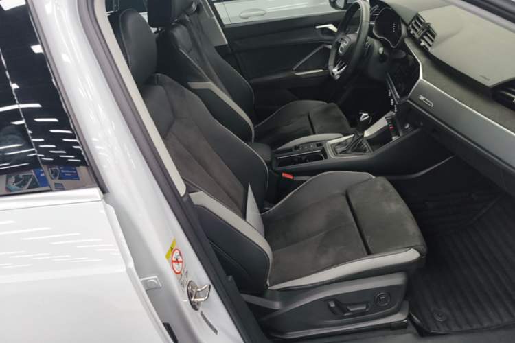 Used Audi Q3 2020 35 TFSI Fashion Dynamic Model Right Front Seat