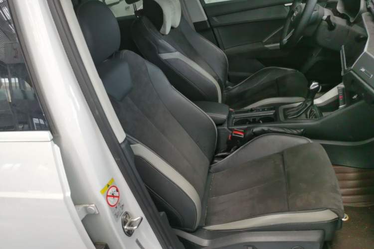 Used Audi Q3 2020 35 TFSI Ambition Dynamic Edition Right Front Seat