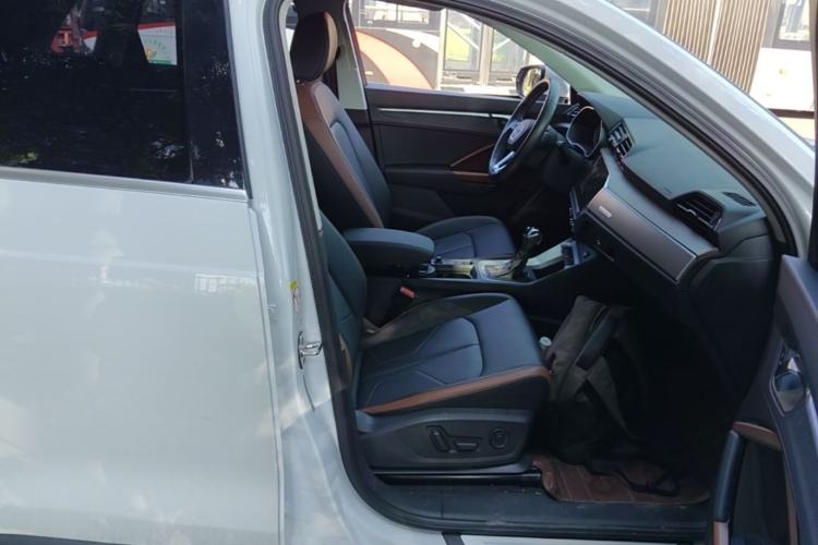 Used Audi Q3 2020 40 TFSI Fashionable and Elegant Model Right Front Seat