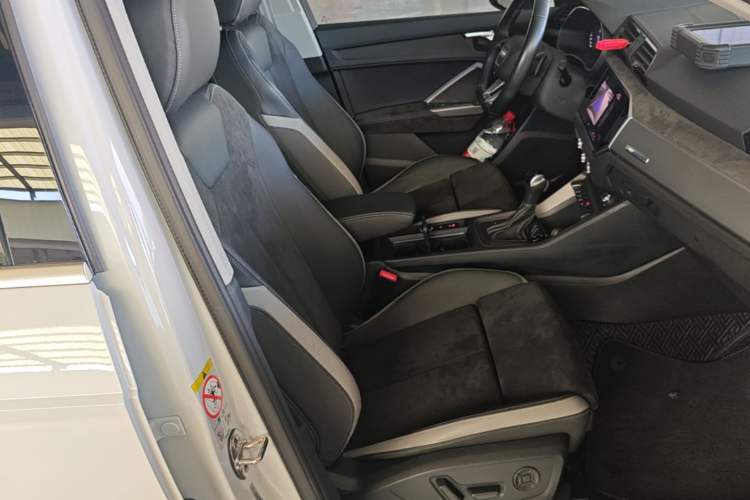 Used Audi Q3 2020 35 TFSI Fashion Dynamic Model Right Front Seat
