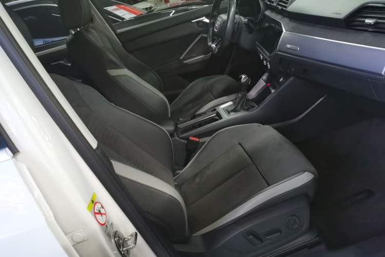 Used Audi Q3 2020 35 TFSI Fashion Dynamic Model Right Front Seat