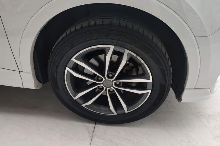 Used Audi Q3 2020 35 TFSI Ambition Dynamic Edition Right Front Wheel Hub