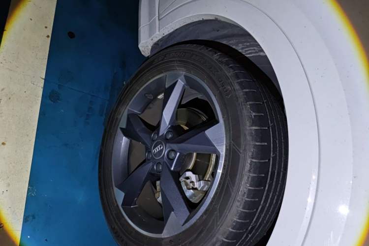 Used Audi Q3 2020 35 TFSI Fashion Dynamic Model Right Front Wheel Hub