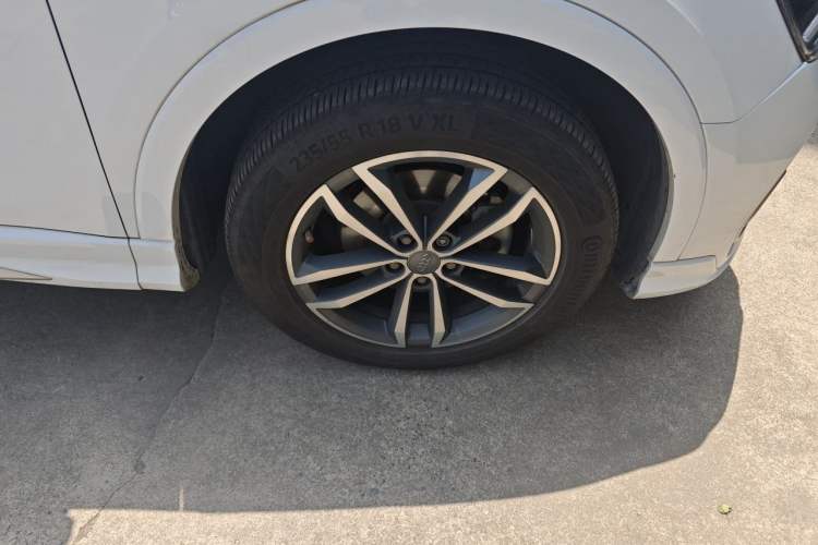 Used Audi Q3 2020 35 TFSI Ambition Dynamic Edition Right Front Wheel Hub