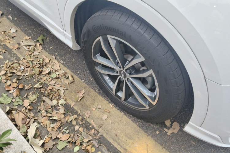 Used Audi Q3 2020 35 TFSI Ambition Dynamic Edition Right Front Wheel Hub
