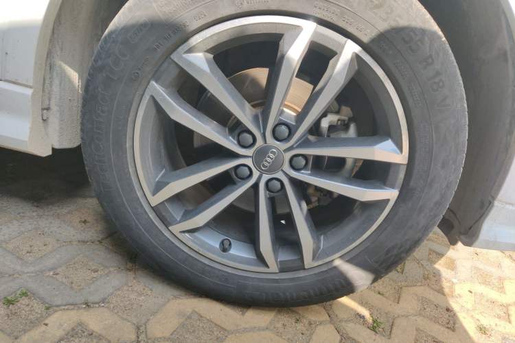 Used Audi Q3 2020 35 TFSI Ambition Dynamic Edition Right Front Wheel Hub
