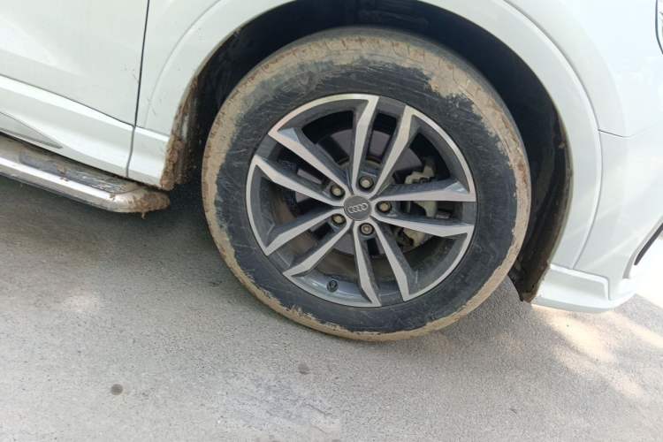 Used Audi Q3 2020 35 TFSI Ambition Dynamic Edition Right Front Wheel Hub