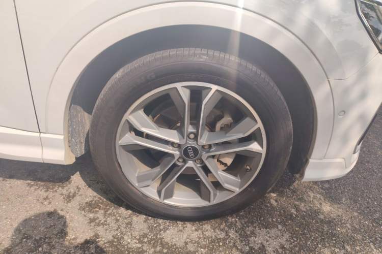 Used Audi Q3 2020 40 TFSI Fashion Dynamic Model Right Front Wheel Hub