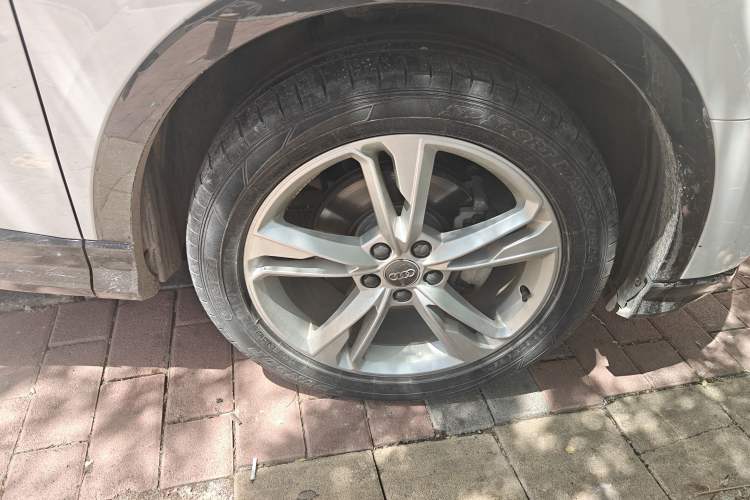 Used Audi Q3 2020 35 TFSI Fashionable and Elegant Model Right Front Wheel Hub