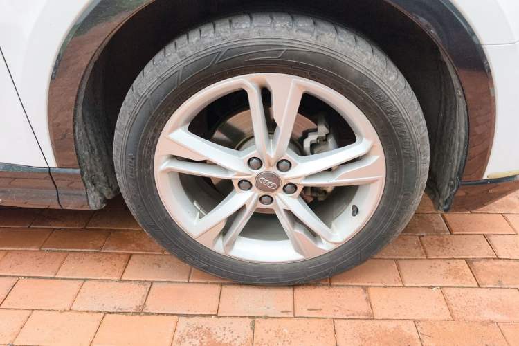 Used Audi Q3 2020 35 TFSI Fashionable and Elegant Model Right Front Wheel Hub