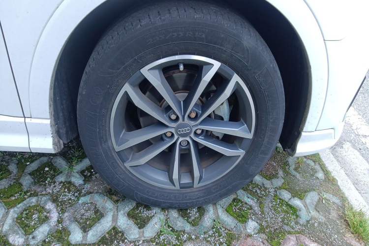 Used Audi Q3 2020 35 TFSI Ambition Dynamic Edition Right Front Wheel Hub