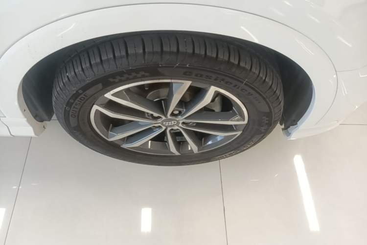 Used Audi Q3 2020 35 TFSI Ambition Dynamic Edition Right Front Wheel Hub