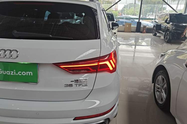 Used Audi Q3 2020 35 TFSI Fashion Dynamic Model Right Rear Taillight