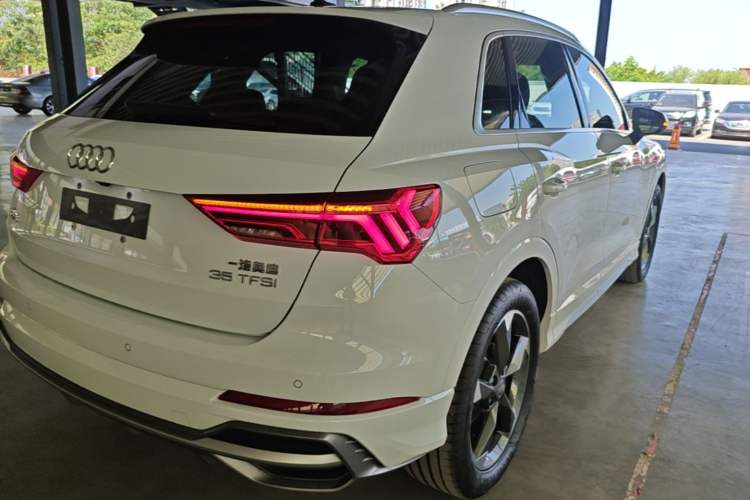 Used Audi Q3 2020 35 TFSI Fashion Dynamic Model Right Rear Taillight
