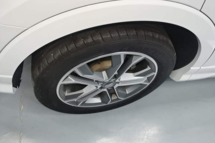 Used Audi Q3 2020 40 TFSI Fashion Dynamic Model Right Rear Wheel Hub