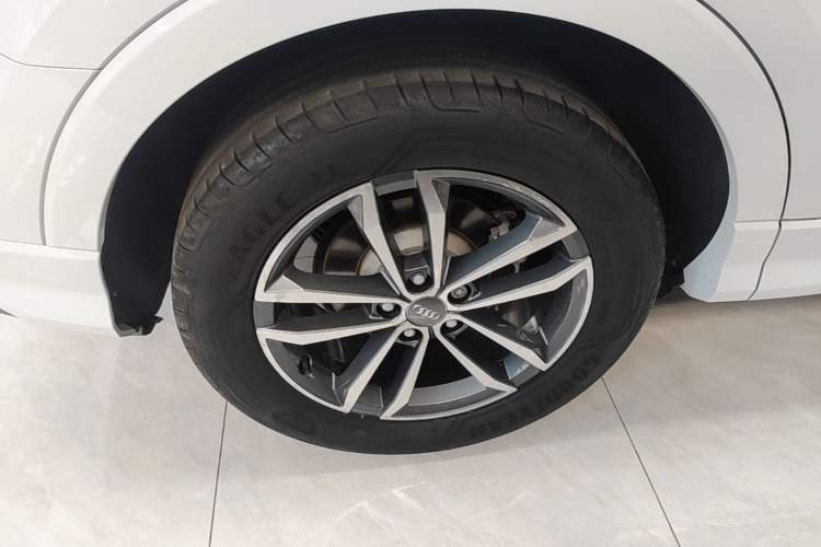 Used Audi Q3 2020 35 TFSI Ambition Dynamic Edition Right Rear Wheel Hub