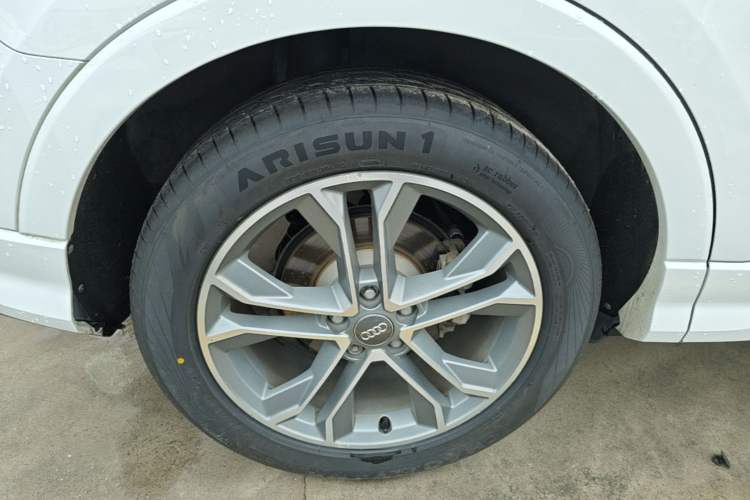 Used Audi Q3 2020 40 TFSI Fashion Dynamic Model Right Rear Wheel Hub