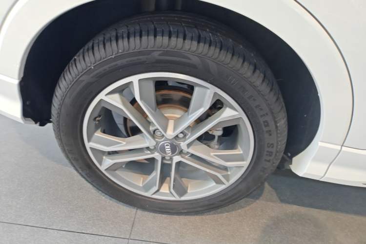 Used Audi Q3 2020 40 TFSI Fashion Dynamic Model Right Rear Wheel Hub