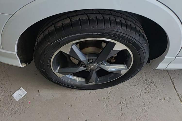 Used Audi Q3 2020 35 TFSI Fashion Dynamic Model Right Rear Wheel Hub