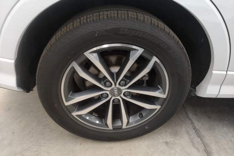 Used Audi Q3 2020 35 TFSI Ambition Dynamic Edition Right Rear Wheel Hub