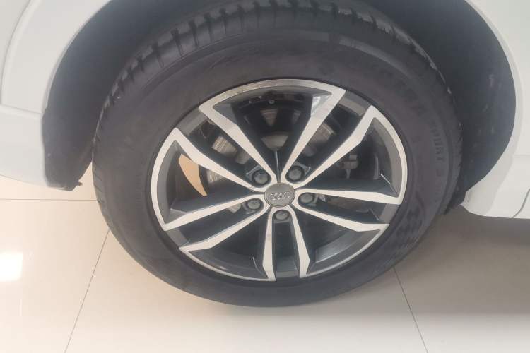 Used Audi Q3 2020 35 TFSI Ambition Dynamic Edition Right Rear Wheel Hub