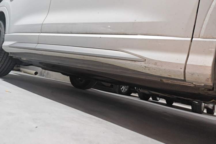 Used Audi Q3 2020 35 TFSI Fashion Dynamic Model Right Side Sill