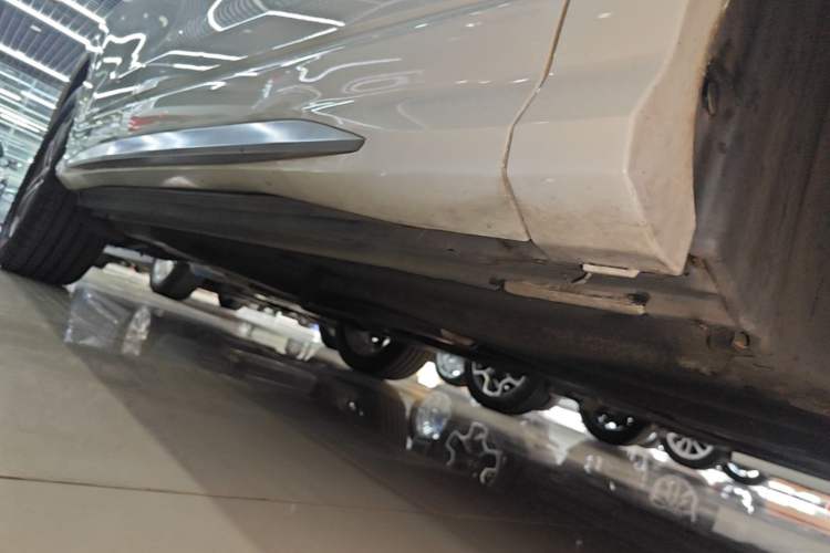 Used Audi Q3 2020 40 TFSI Fashion Dynamic Model Right Side Sill