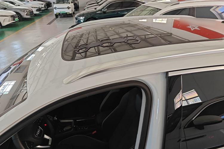 Used Audi Q3 2020 35 TFSI Fashion Dynamic Model Roof