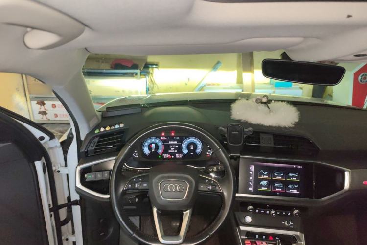 Used Audi Q3 2020 35 TFSI Ambition Dynamic Edition Steering Wheel