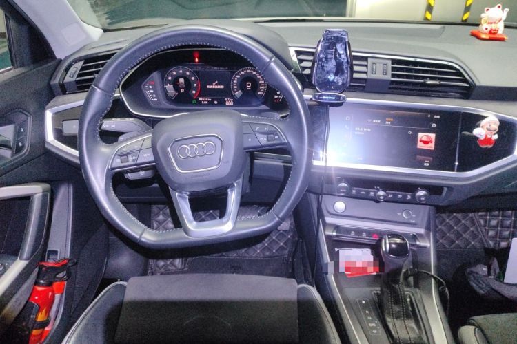Used Audi Q3 2020 35 TFSI Fashion Dynamic Model Steering Wheel