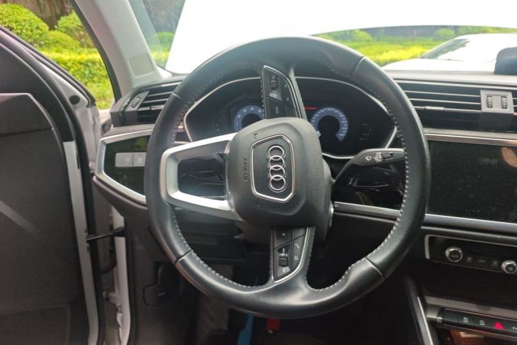 Used Audi Q3 2020 35 TFSI Ambition Dynamic Edition Steering Wheel