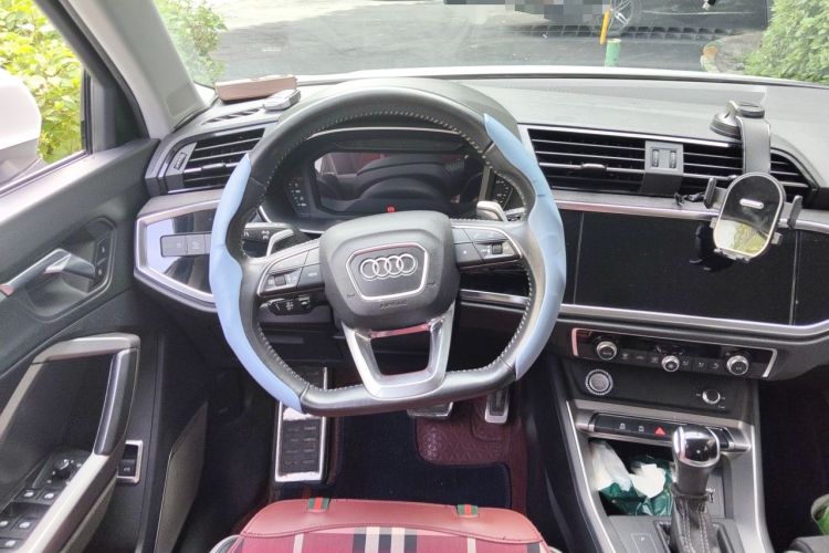 Used Audi Q3 2020 35 TFSI Fashion Dynamic Model Steering Wheel