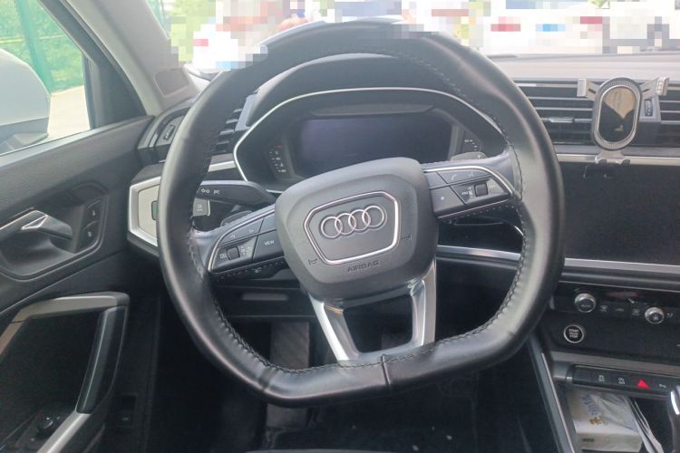 Used Audi Q3 2020 35 TFSI Fashion Dynamic Model Steering Wheel
