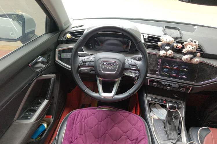 Used Audi Q3 2020 35 TFSI Ambition Dynamic Edition Steering Wheel
