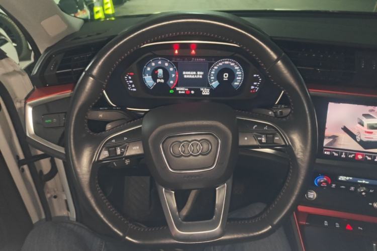 Used Audi Q3 2020 35 TFSI Fashion Dynamic Model Steering Wheel