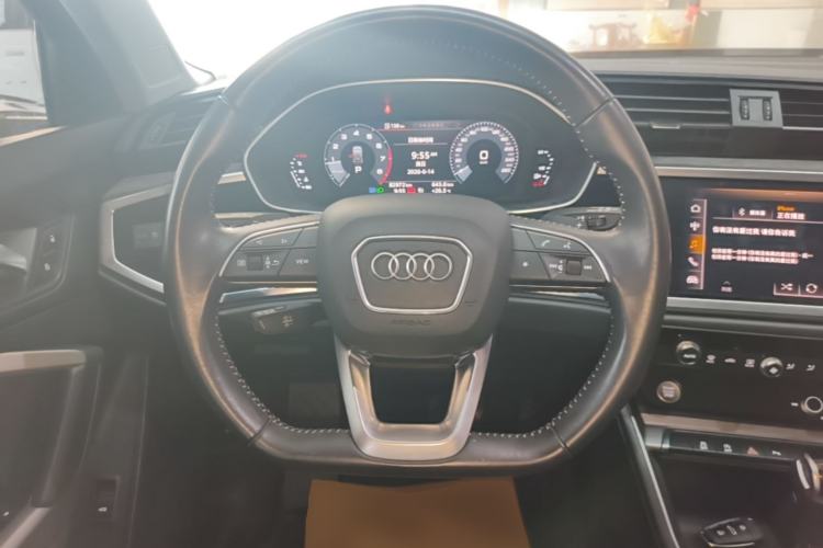 Used Audi Q3 2020 35 TFSI Fashion Dynamic Model Steering Wheel