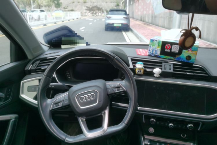 Used Audi Q3 2020 35 TFSI Fashion Dynamic Model Steering Wheel