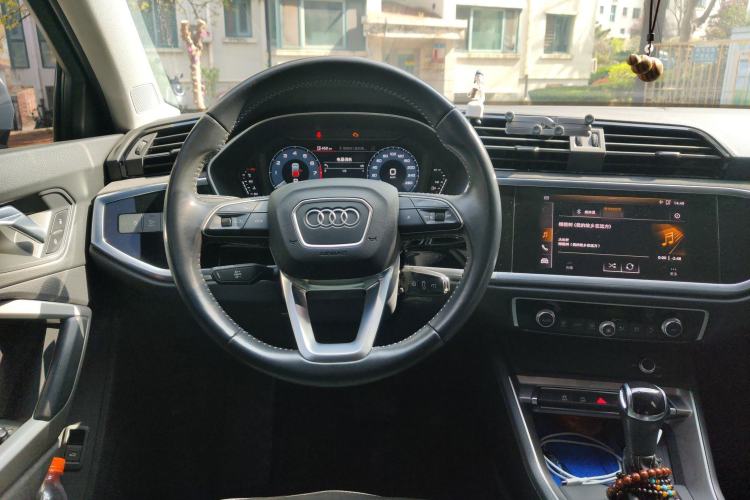 Used Audi Q3 2020 35 TFSI Ambition Dynamic Edition Steering Wheel