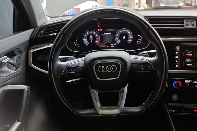 Used Audi Q3 2020 35 TFSI Fashion Dynamic Model Steering Wheel