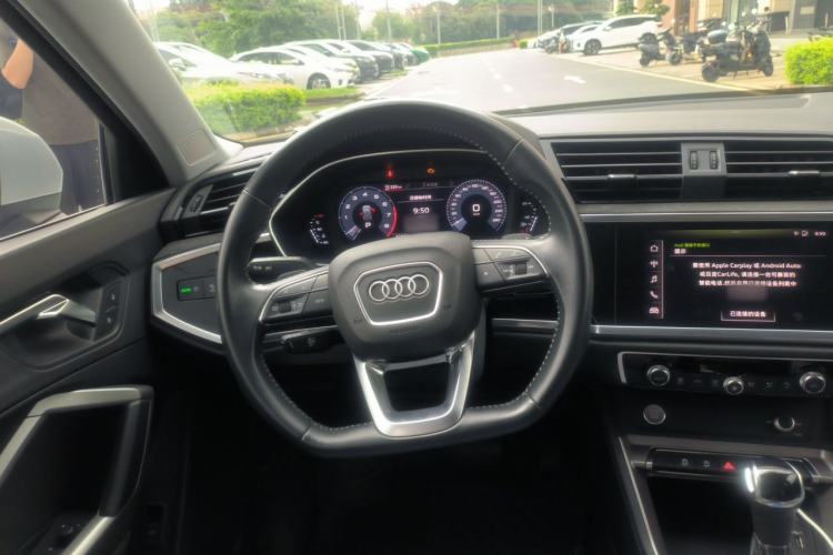 Used Audi Q3 2020 35 TFSI Fashion Dynamic Model Steering Wheel