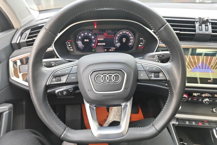 Used Audi Q3 2020 35 TFSI Fashion Dynamic Model Steering Wheel